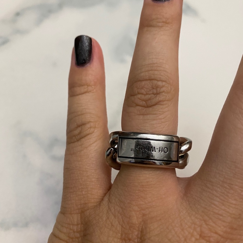OffWhite sweetheart ring
